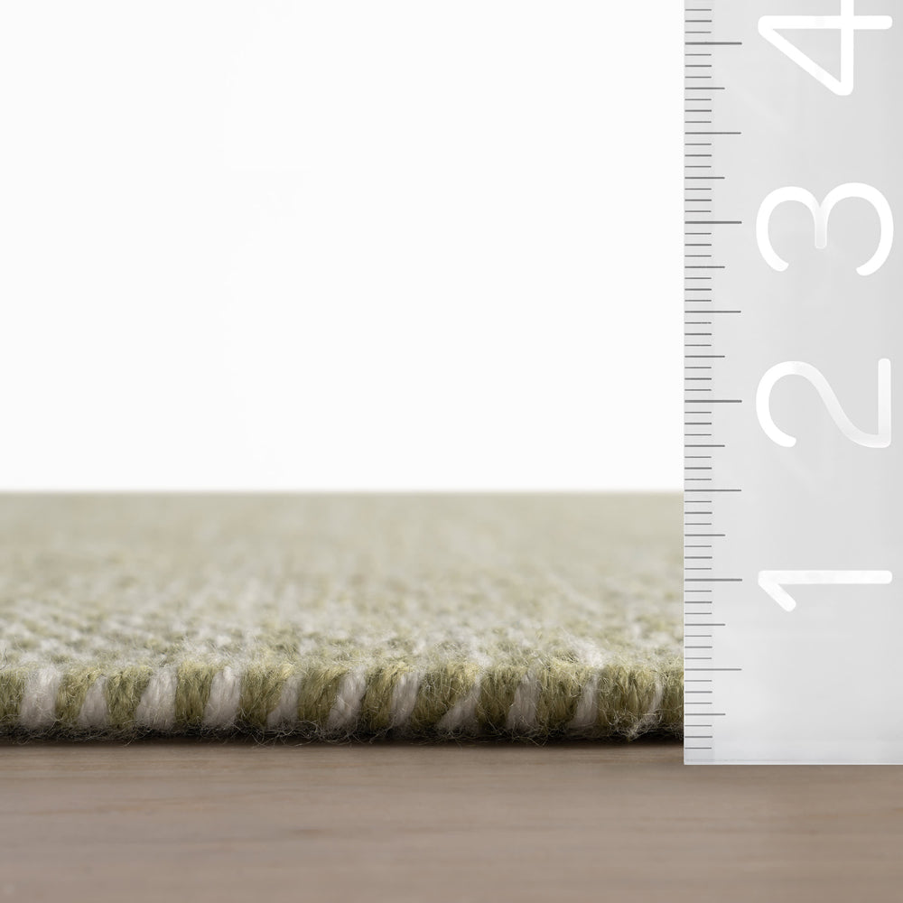 Pebble Handwoven Performance Rug | Green