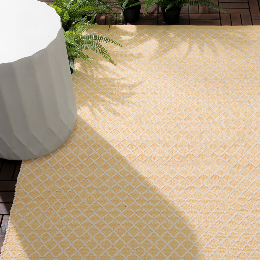 Trellis Handwoven Indoor/Outdoor Rug | Gold