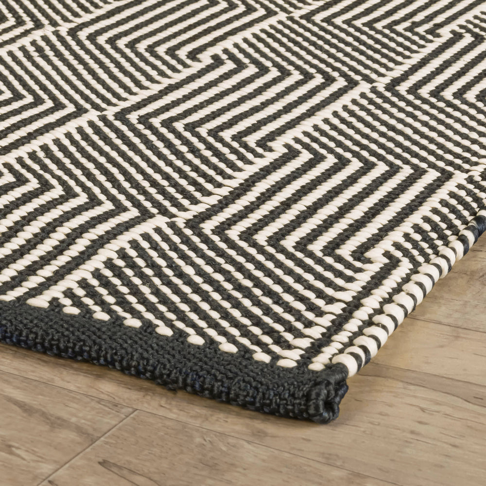 Squares Handwoven Indoor/Outdoor Rug | Navy