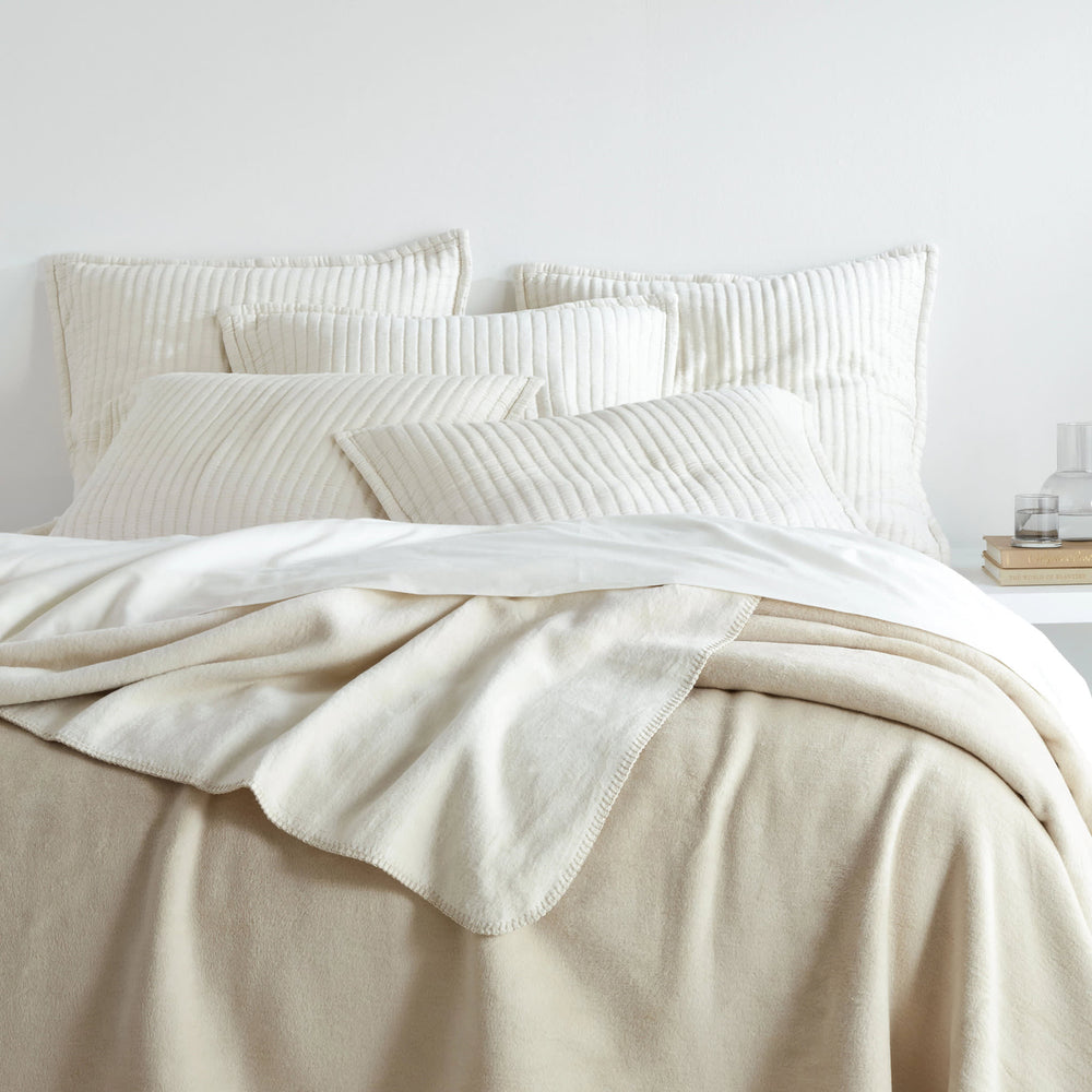 Faro Fleece Blanket | Natural