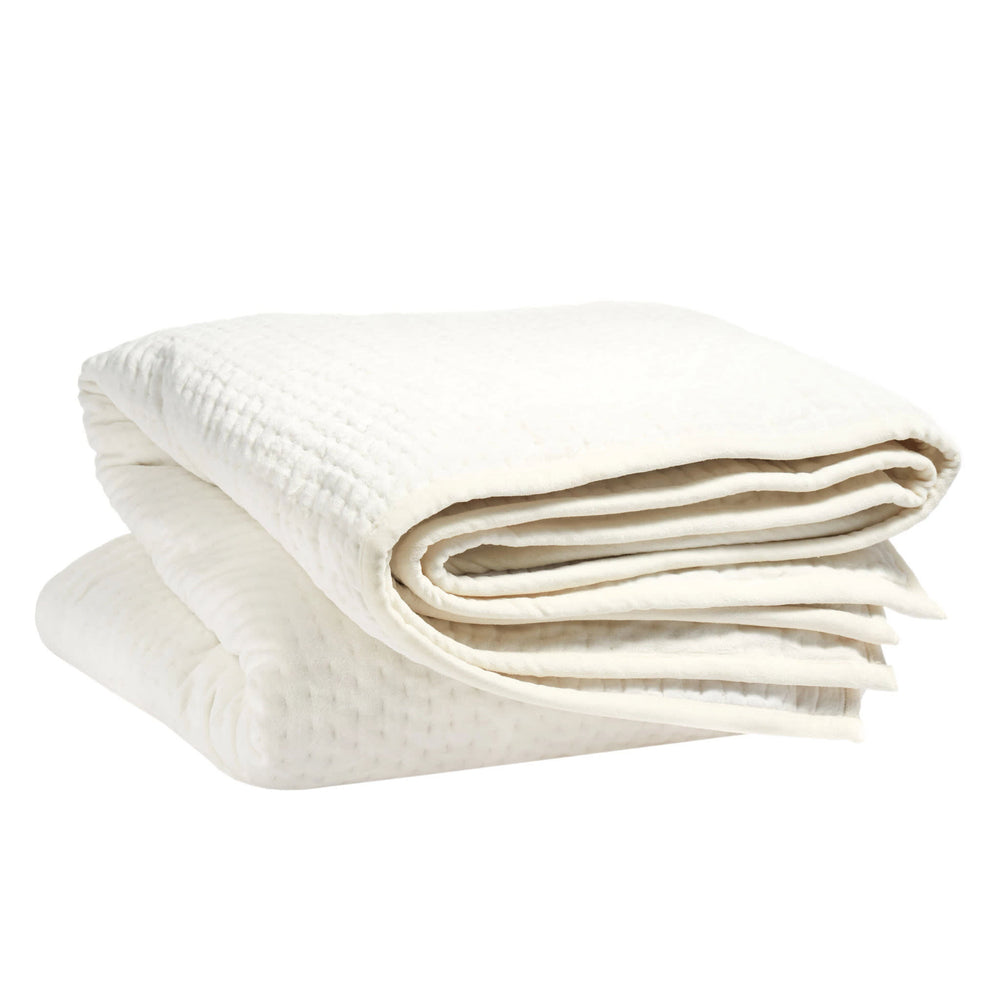 Viola Velvet Quilt | Dove White