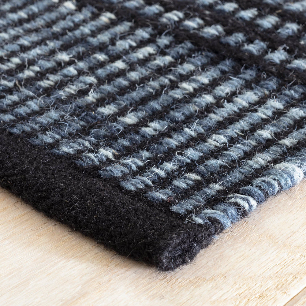 Malta Handwoven Wool Rug | Navy
