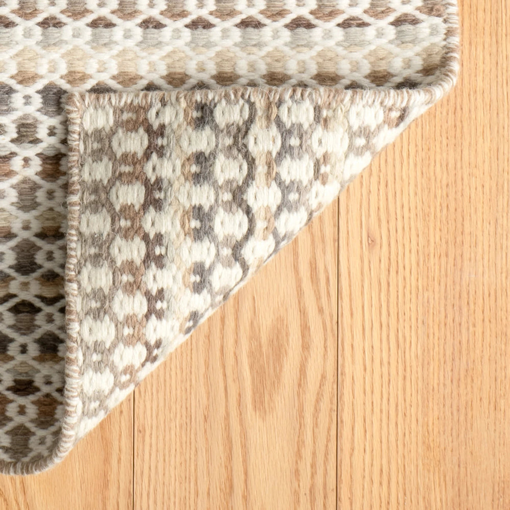 Poppy Handwoven Wool Rug | Natural
