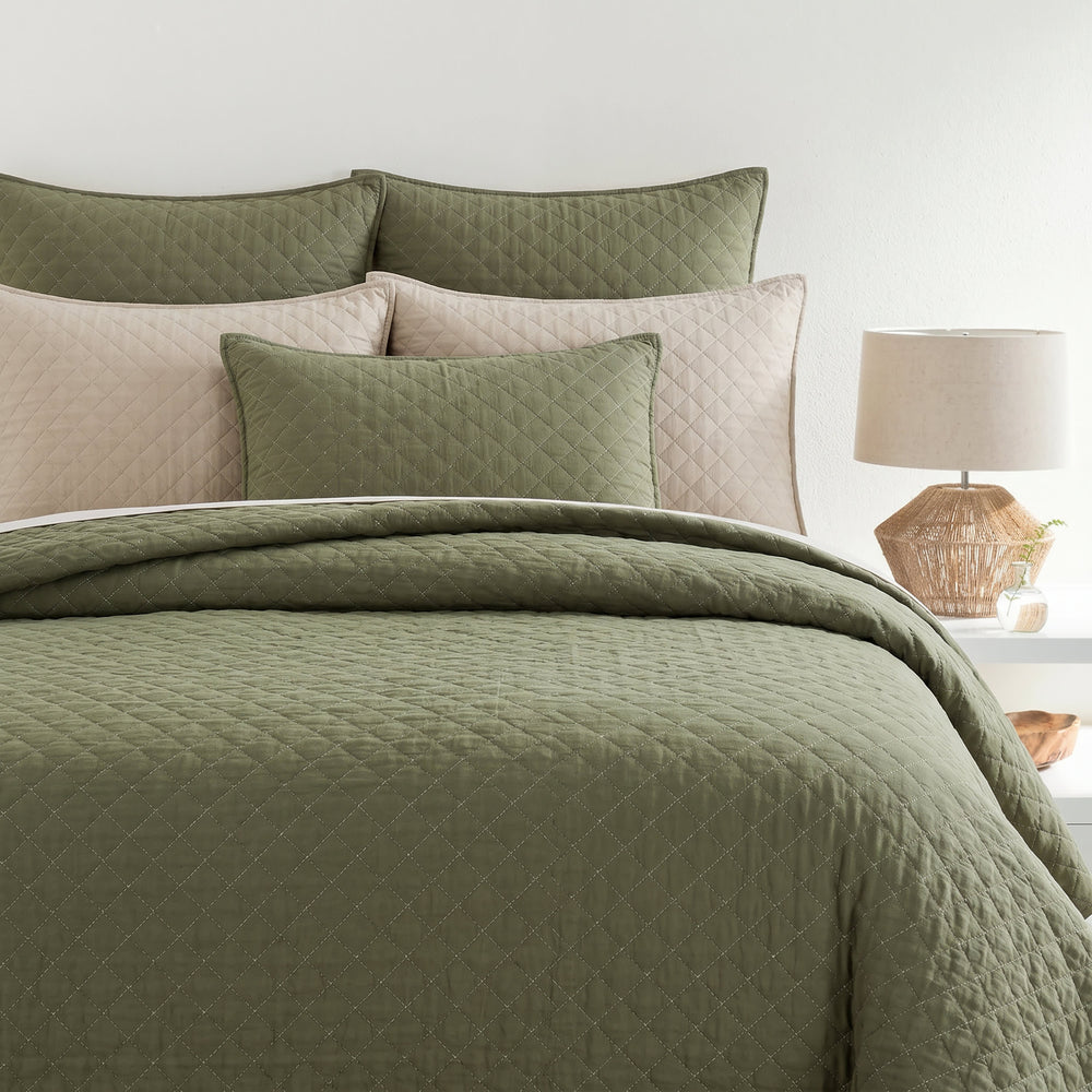 Amity Quilt | Olive