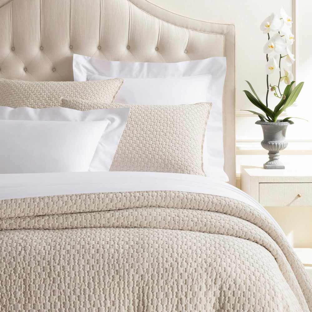 Lodi Matelasse Coverlet | Alabaster
