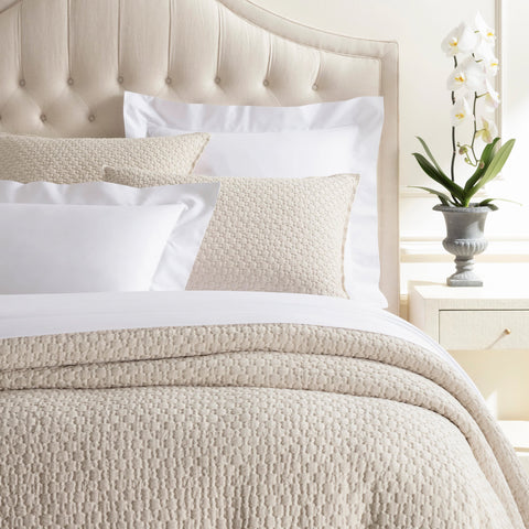 Lodi Matelasse Coverlet | Alabaster
