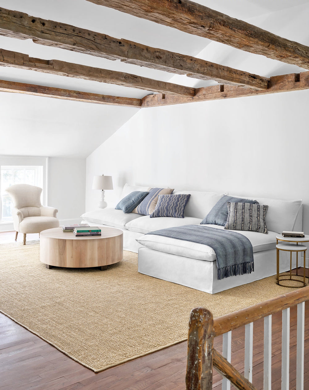 Hollingsworth Slipcovered Sofa | White