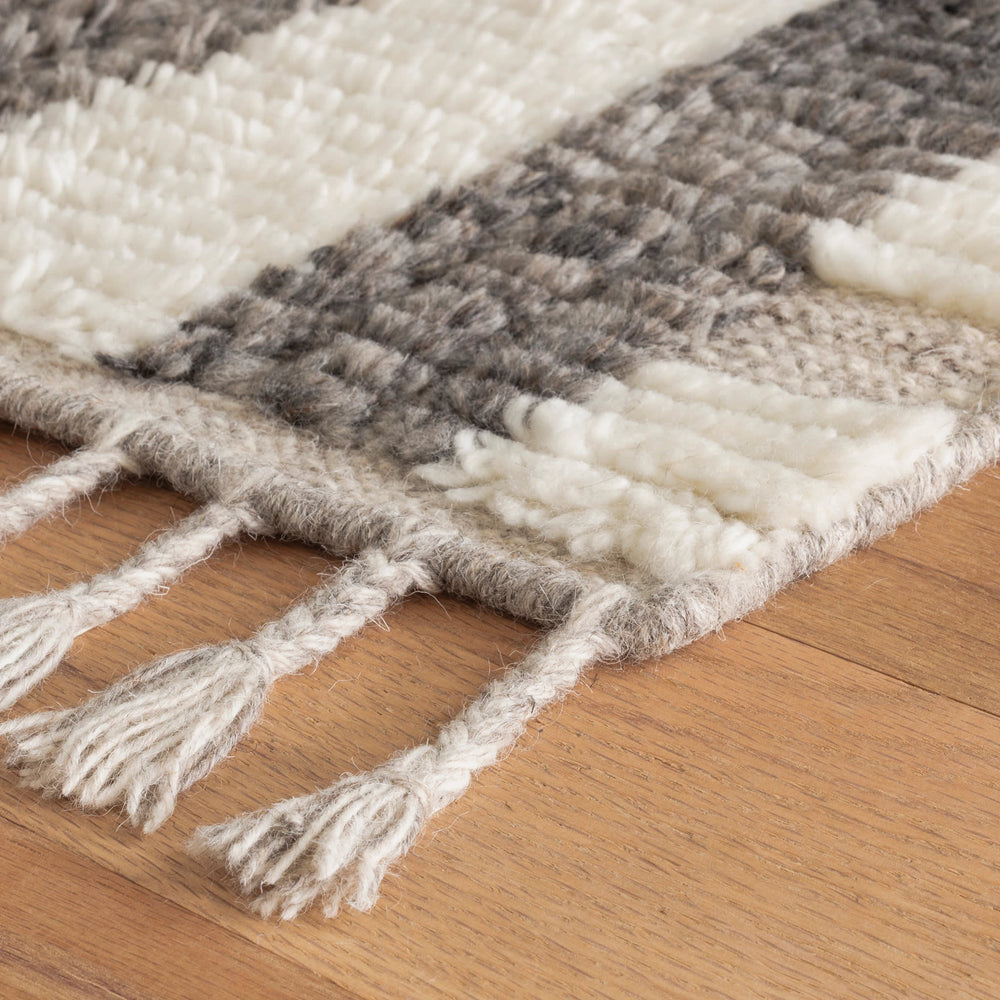 Everett Hand Knotted Wool Rug | Ivory/Grey