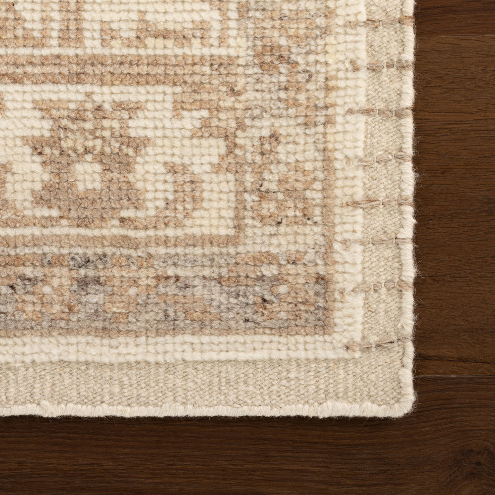 Casdia Traditional Vintage Rug | Ivory