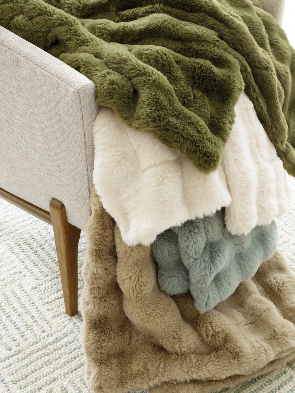 Fab Faux Throw | Ivory