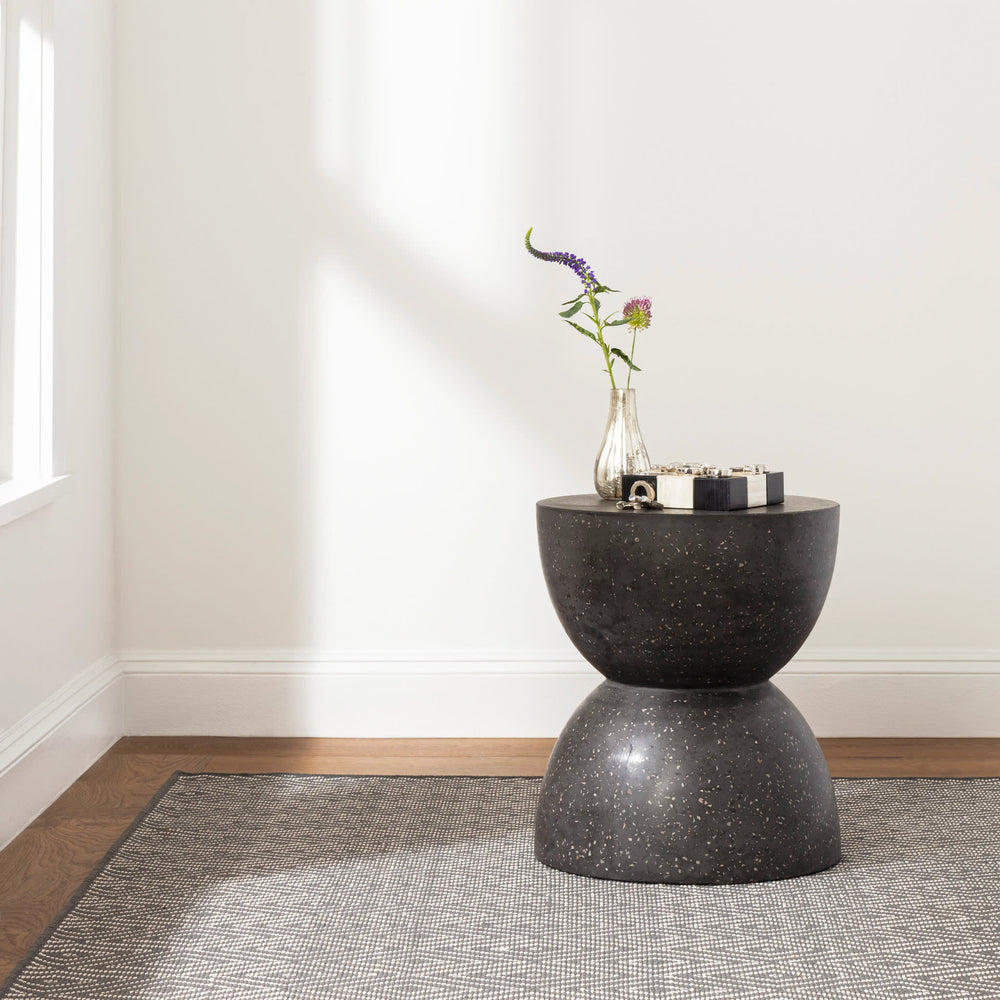 Diamond Handwoven Indoor/Outdoor Rug | Graphite/Ivory