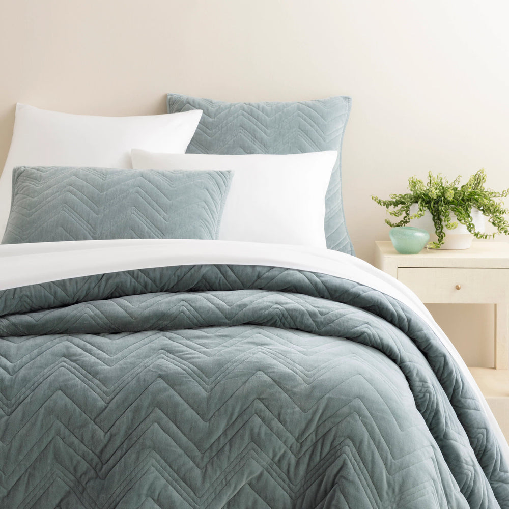 Brentwood Velvet Quilt | Ocean