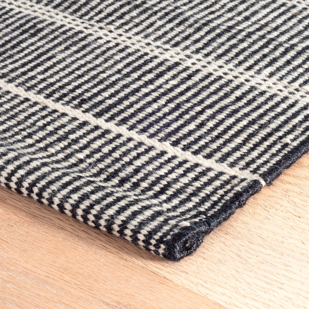 Samson Handwoven Indoor/Outdoor Rug | Black