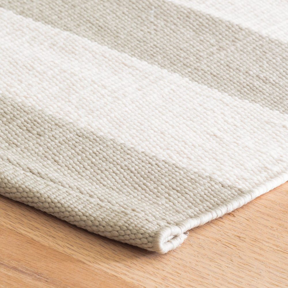 Catamaran Stripe Handwoven Indoor/Outdoor Rug | Platinum/Ivory