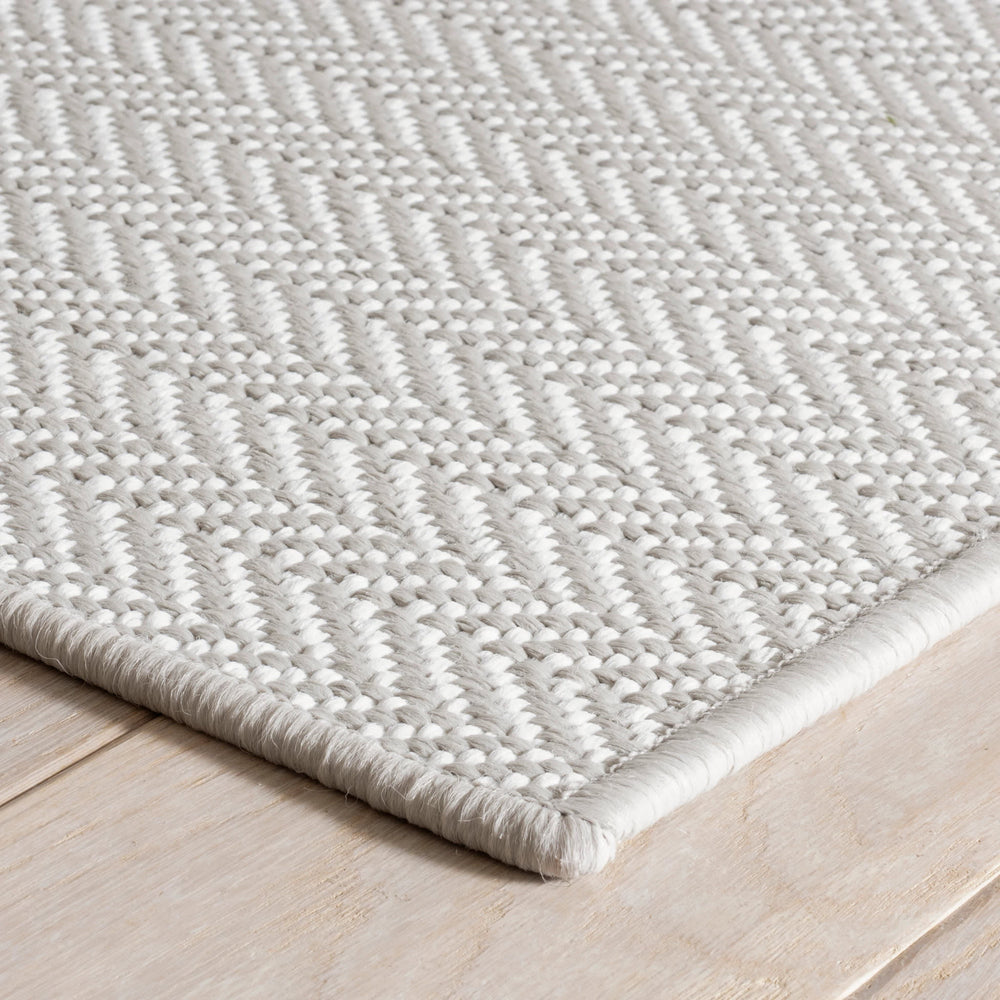 Herringbone Handwoven Indoor/Outdoor Custom Rug | Pearl Grey/White