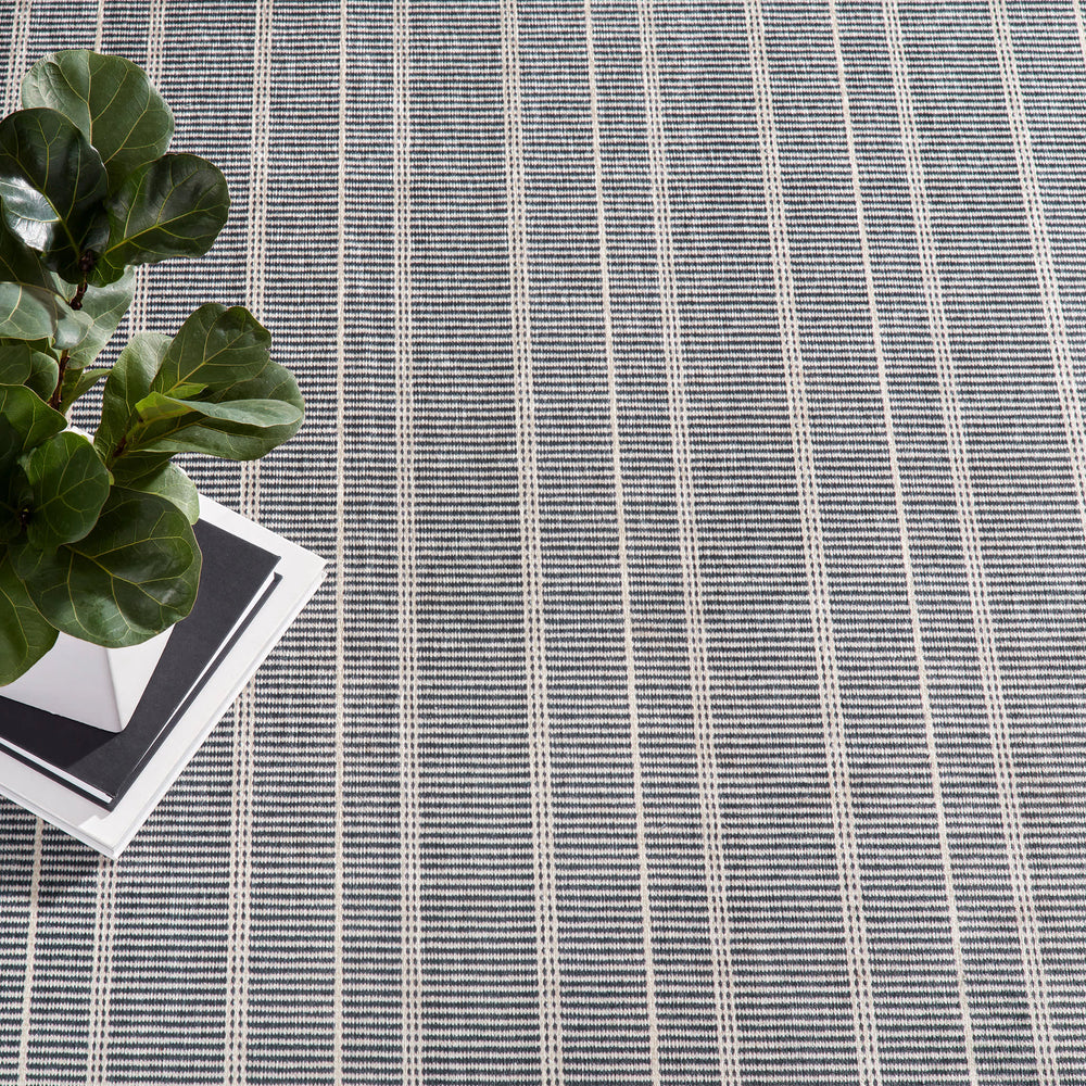 Samson Machine Washable Rug | Black