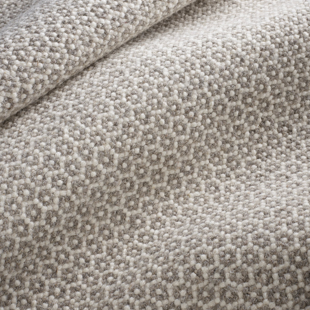 Honeycomb Handwoven Wool Rug | Ivory/Grey