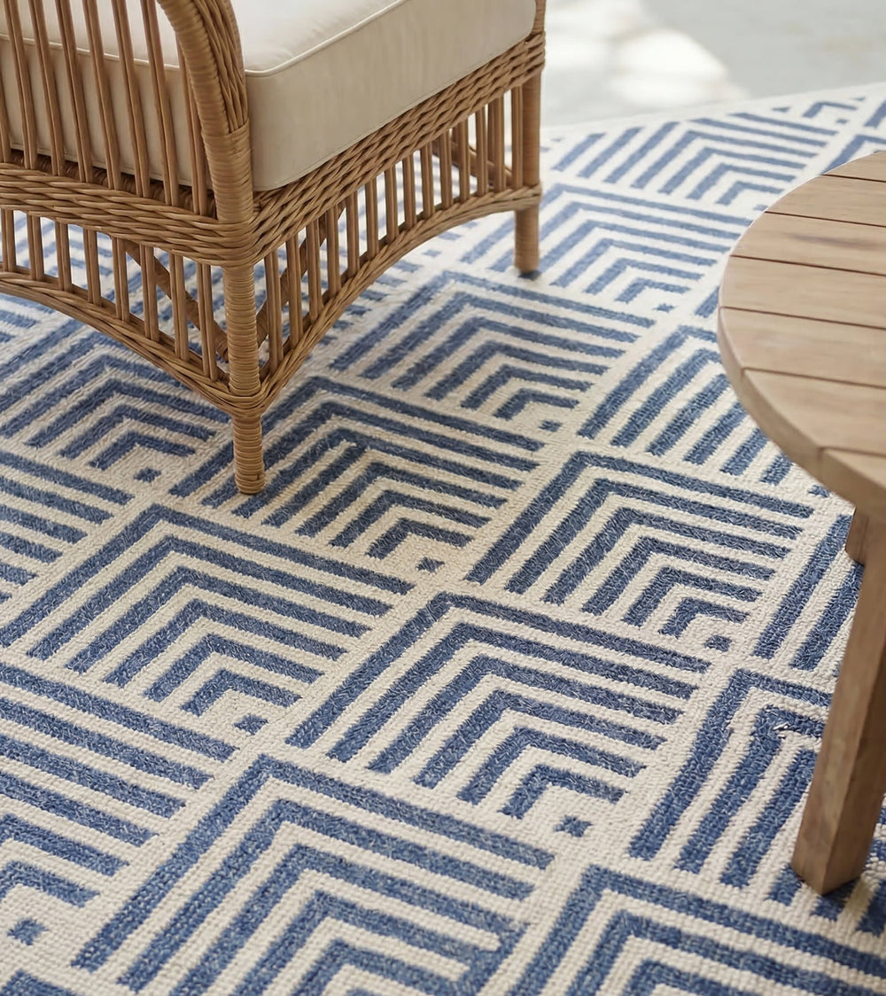 Cleo Handwoven Indoor/Outdoor Rug by Bunny Williams | Navy