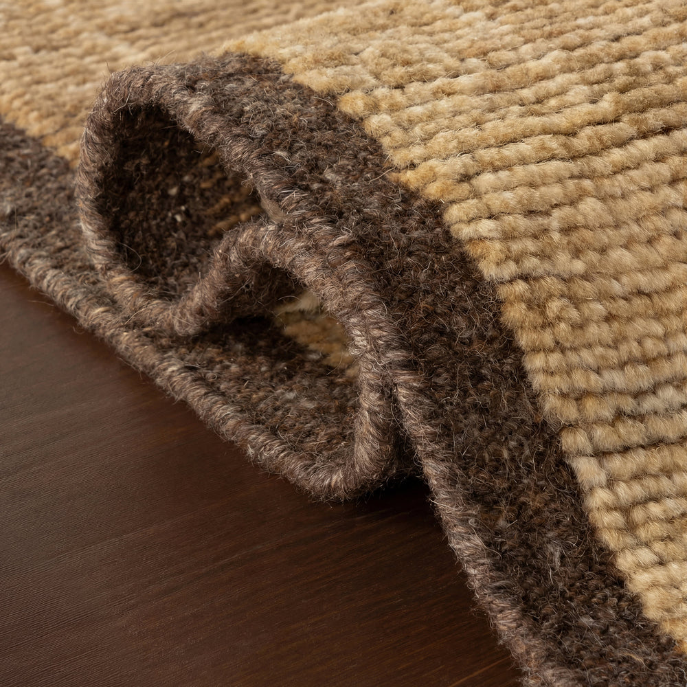 Thaliva Traditional Vintage Rug | Brown