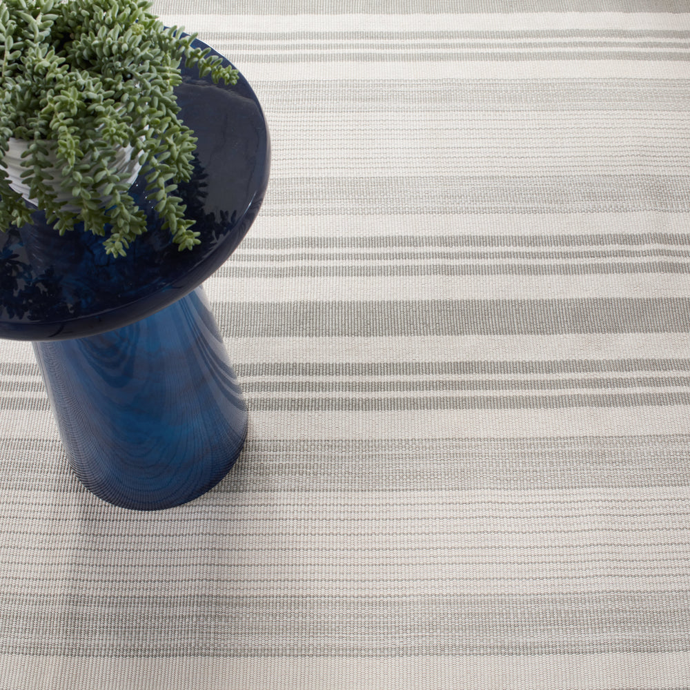 Quincy Stripe Handwoven Indoor/Outdoor Rug | Platinum